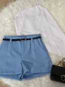 Conjunto Elegante de Short Alfaiataria Com Bolso e Cinto de Brinde Mais Blusinha Assimétrica Modinha Fashion 2025