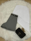 Conjunto Elegante de Short Alfaiataria Com Bolso e Cinto de Brinde Mais Blusinha Assimétrica Modinha Fashion 2025