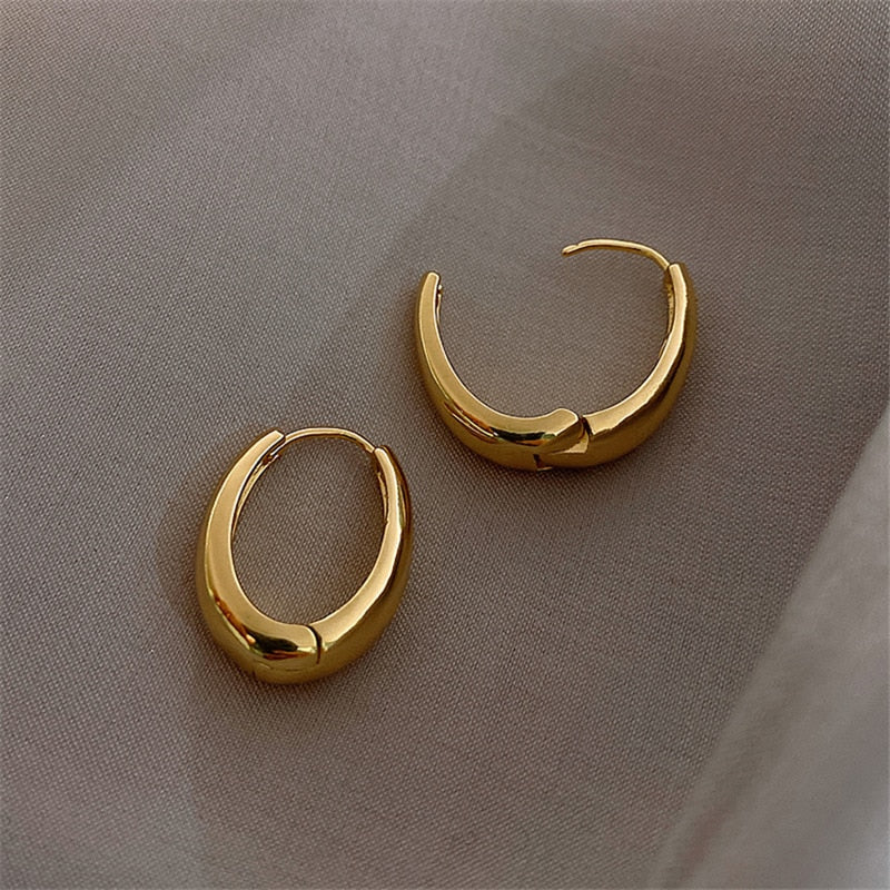 Clássico brinco de argola - Combinado com qualquer ocasião